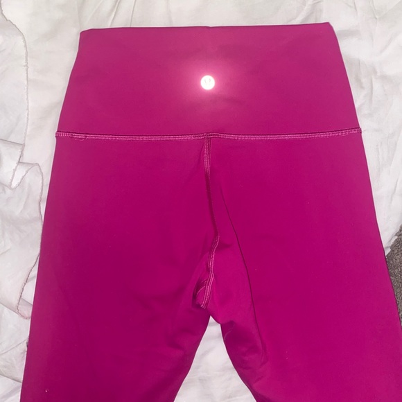 Lululemon Wunder Train 25” Size 6 Ripened Raspberry - Picture 3 of 4
